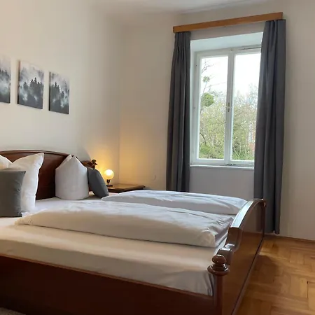 Zur Goldenen Krone Värdshus Ehrenhausen